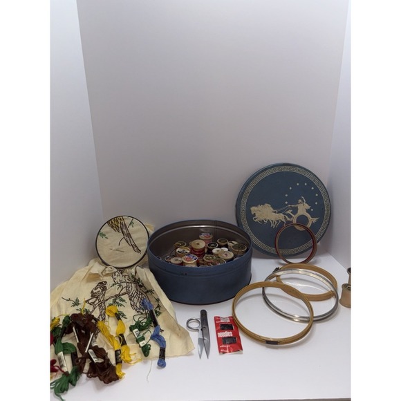 Vtg Blue Greek Chariot & Horses Sewing Tin FULLof Wooden Spools Gold Seal Nips